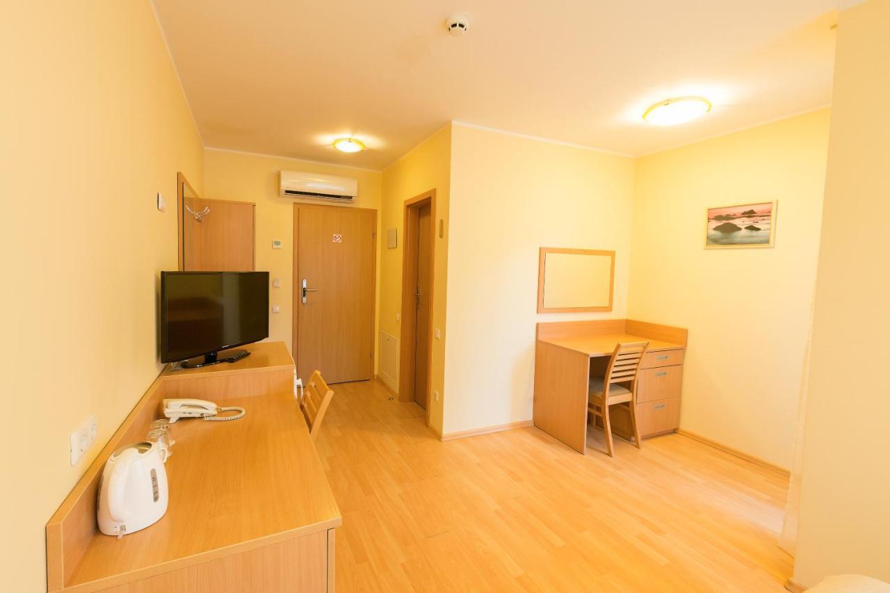 Hotel Vita Self Check In Druskininkai Exteriör bild